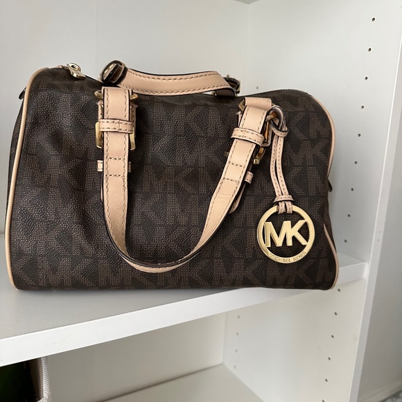Michael Kors speedy bag - Picture 1 of 6